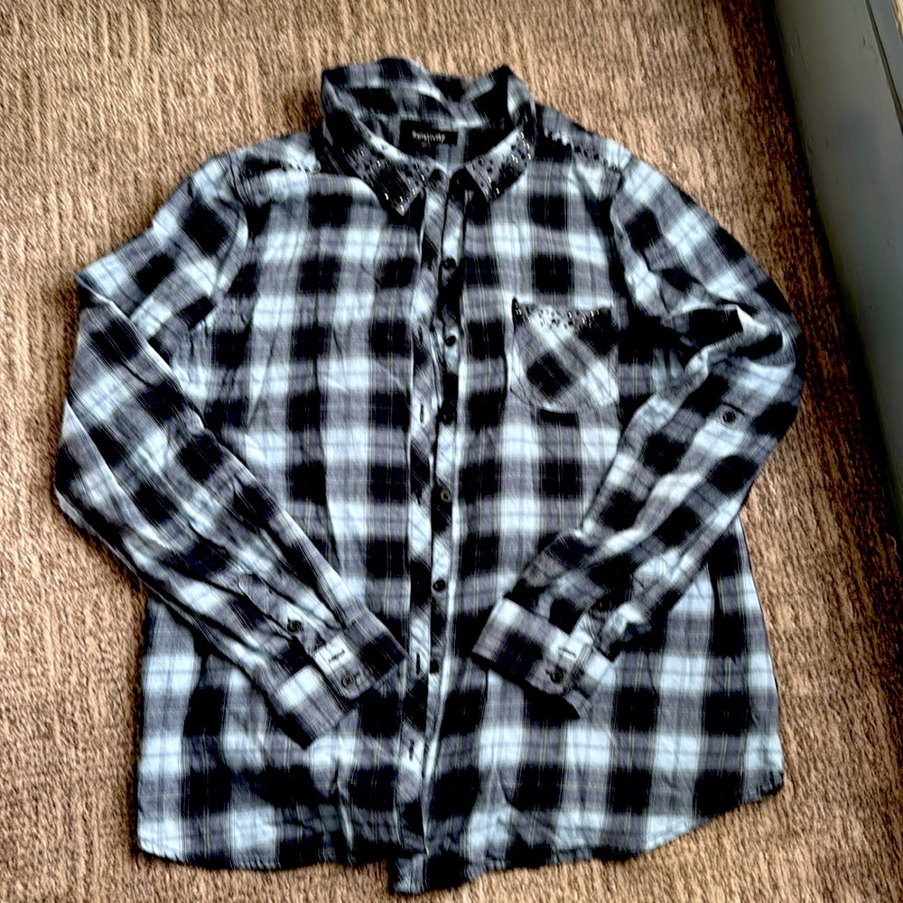 Relativity Black and baby blue Plaid Button-Down Shirt size XL